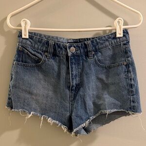 VOLCOM “Bleecker Skinny” Denim Blue Women's Frayed Shorts